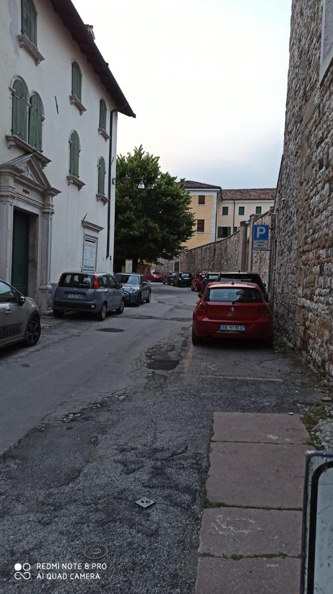 Il Vicolo_Carinissimo Appartamento In Centro Storico, Zona Giorno Mansardata Беллуно Екстер'єр фото